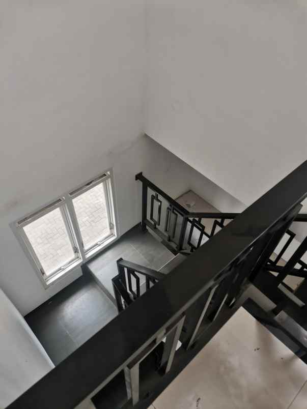 rumah 2 lantai siap huni dekat exit tol pakis