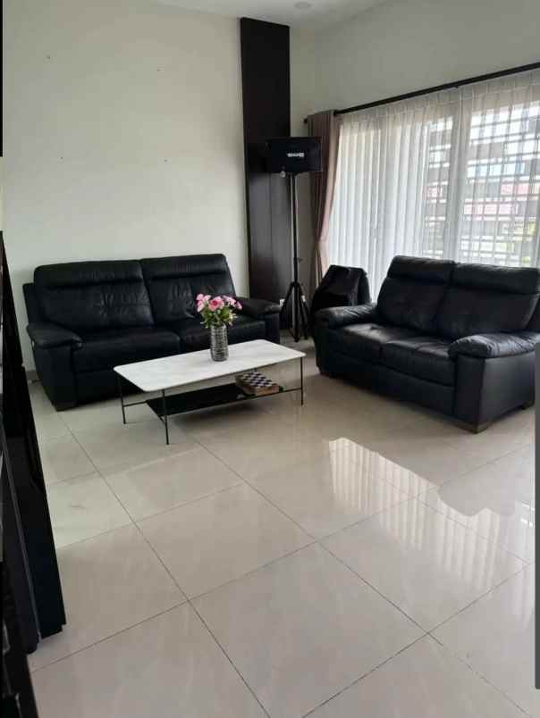 rumah bagus modern siap huni sayap buah batu bandung