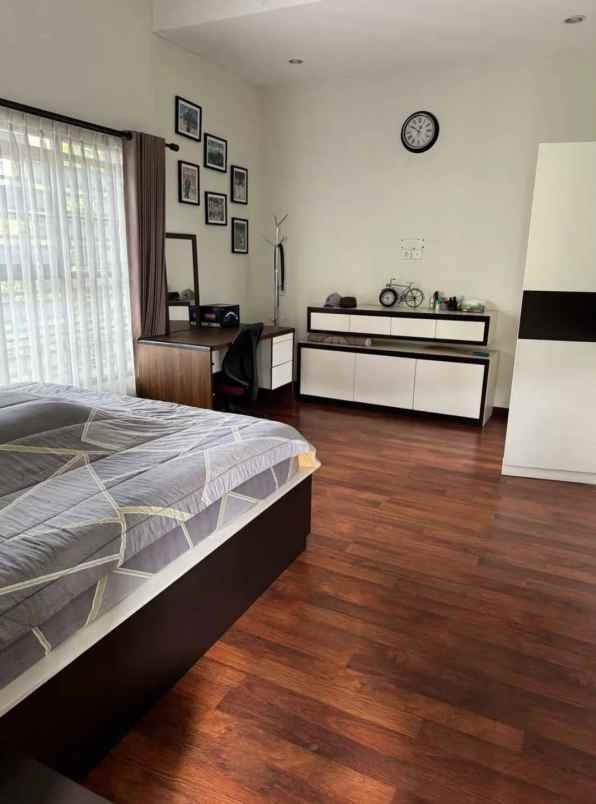 rumah bagus modern siap huni sayap buah batu bandung