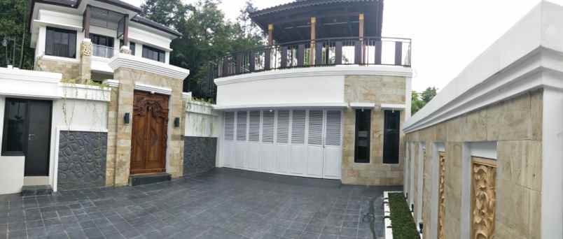 rumah bangunjiwo yogyakarta
