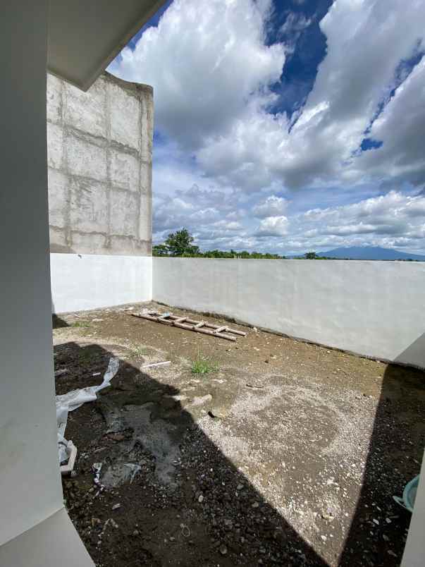 rumah baru berbah sleman dengan akses mudah ke bandara