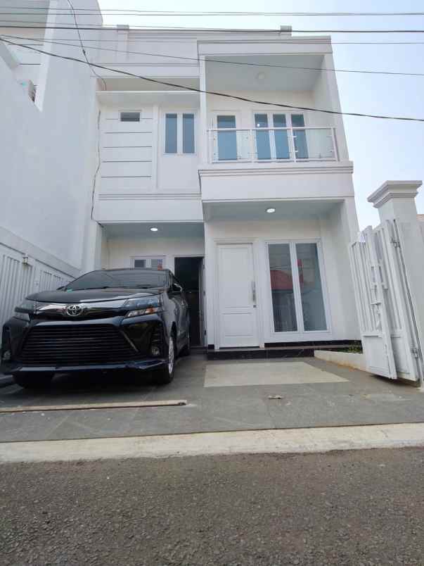 rumah baru dalam komplek di pondok kelapa jaktim