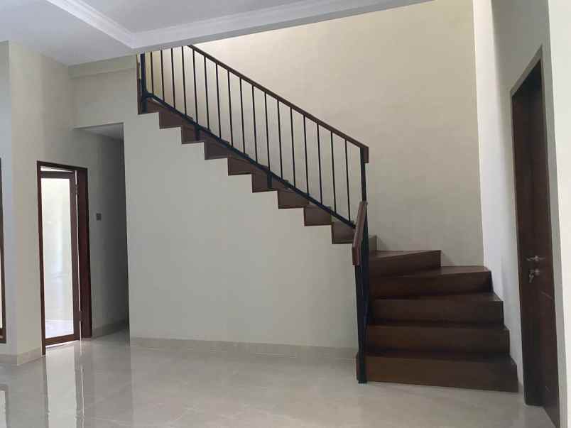 rumah baru di rawamangun jakarta timur