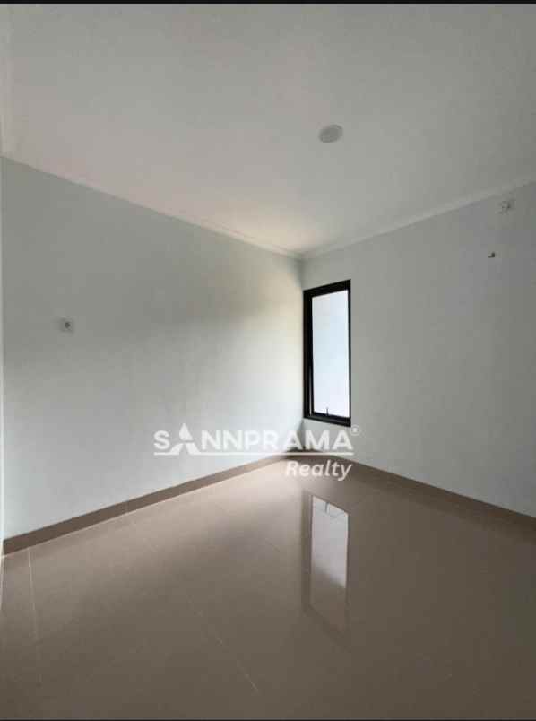 rumah baru disain modern dalam cluster di limo cinere
