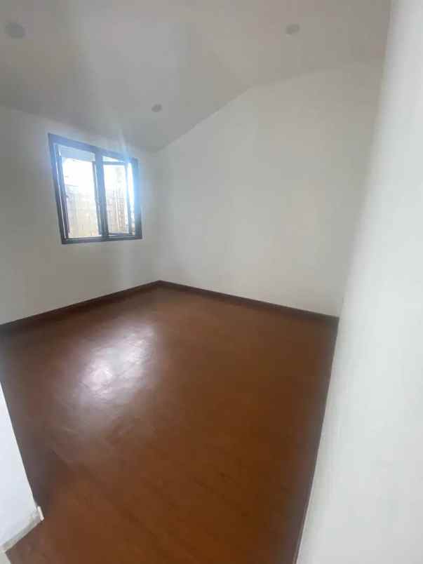 rumah bintaro sektor 2