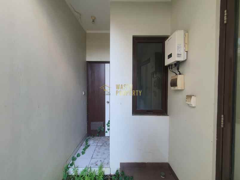 rumah cantik hook dalam cluster di bekasi