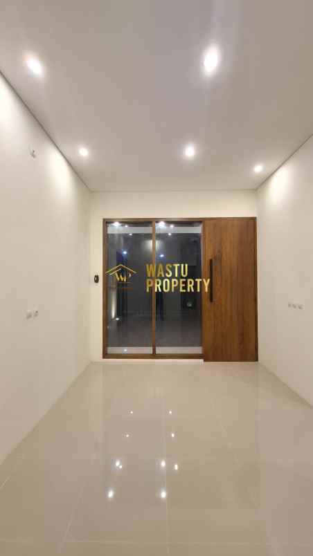rumah cantik modern siap huni di purwomartani kalasan