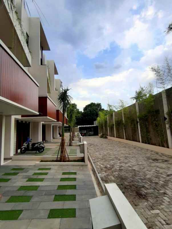 rumah cilandak jakarta selatan