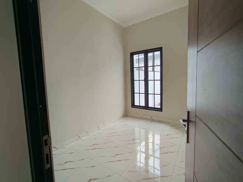 rumah dekat alun alun gdc jatimulya depok