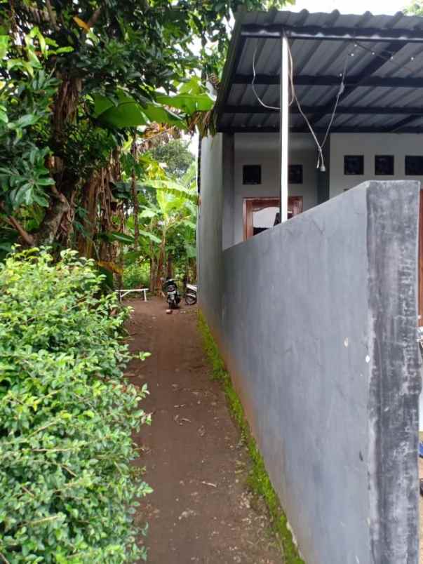 rumah dekat kecamatan kerjo