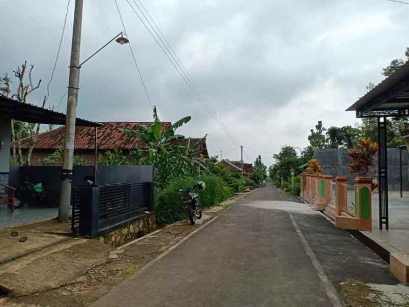 rumah dekat kecamatan kerjo