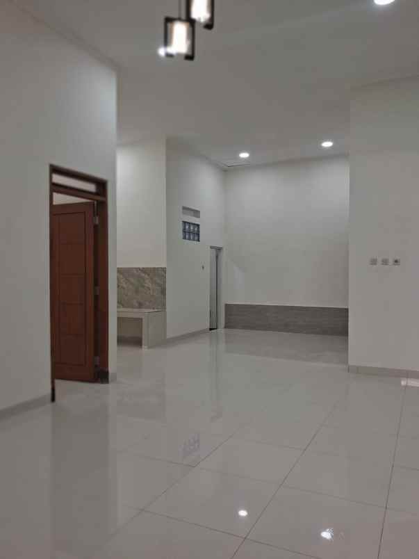 rumah di indraprasta semarang