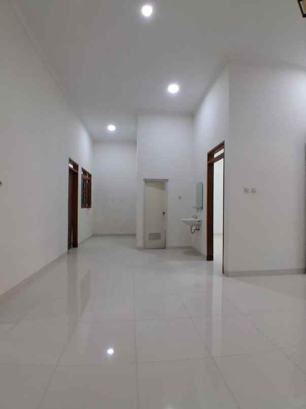 rumah di indraprasta semarang