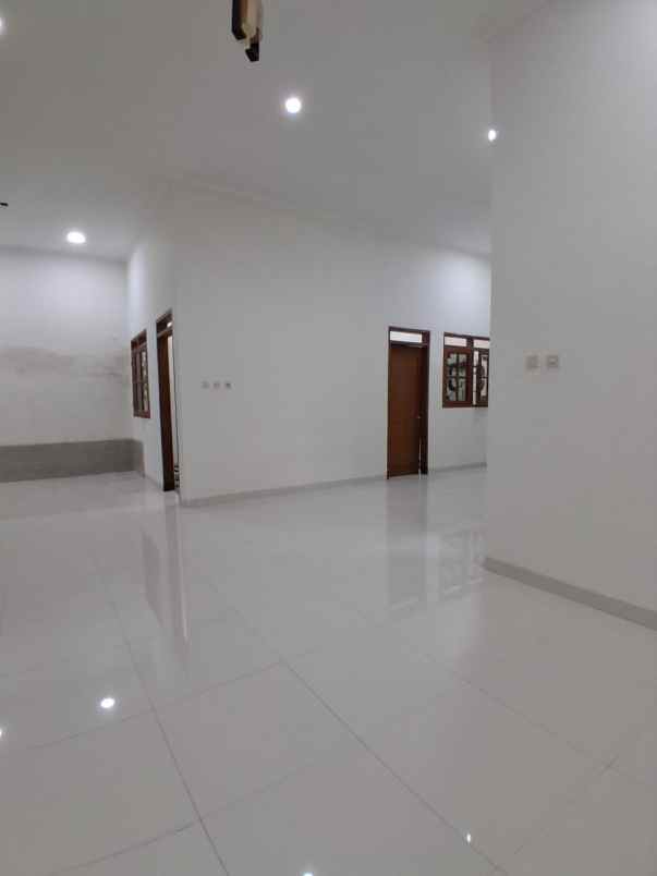 rumah di indraprasta semarang
