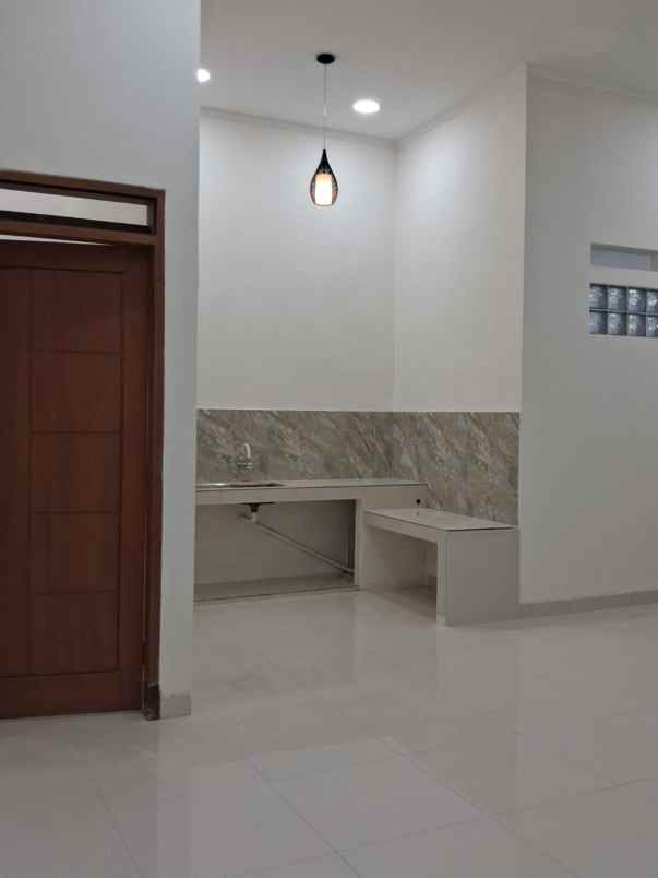 rumah di indraprasta semarang