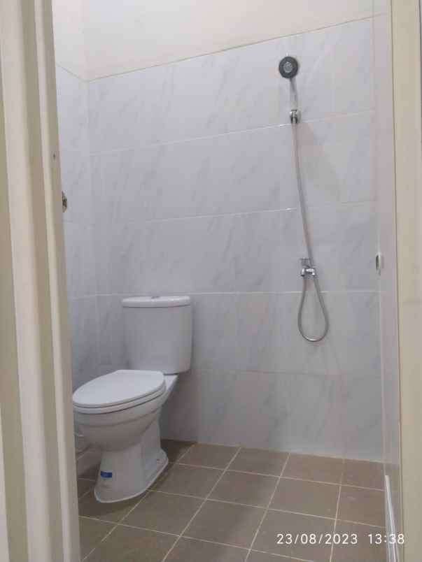 rumah dijual dua lantai di banyumanik semarang