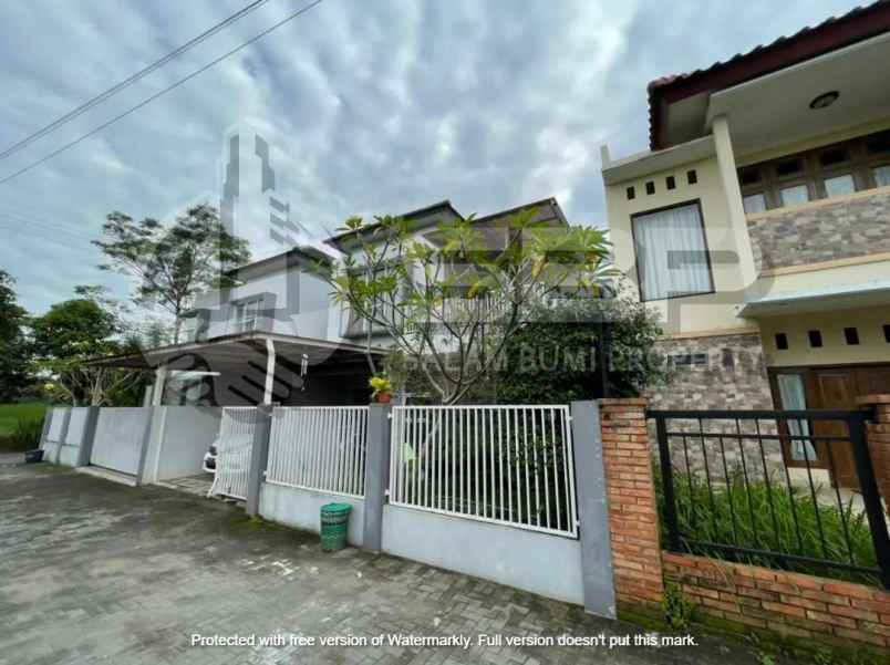 rumah fast respon wa 0813 9127