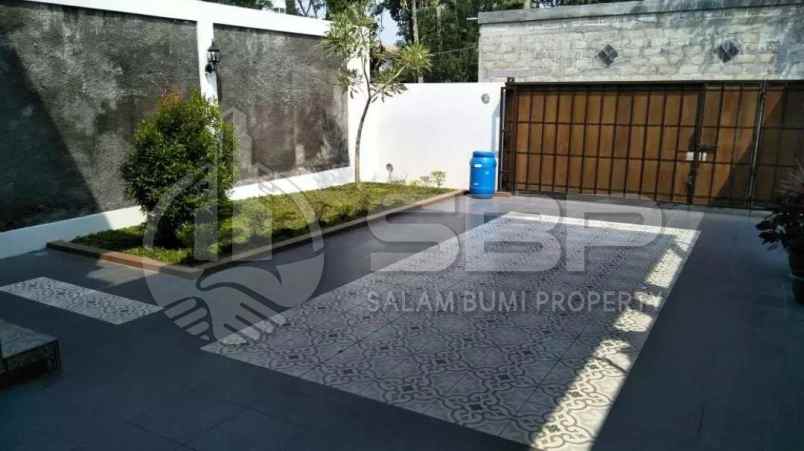 rumah fast respon wa 0813 9127