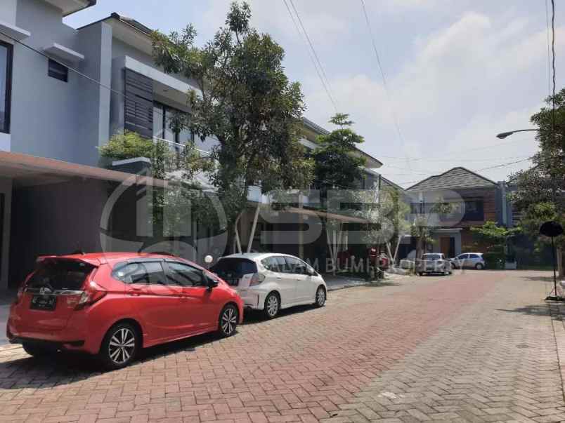 rumah fast respon wa 0813 9127