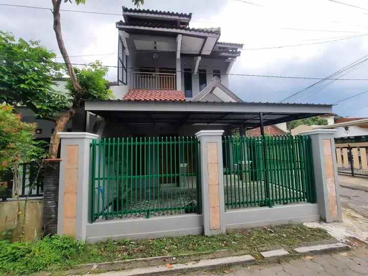 rumah hook 2 lantai di rejowinangun kota jogja