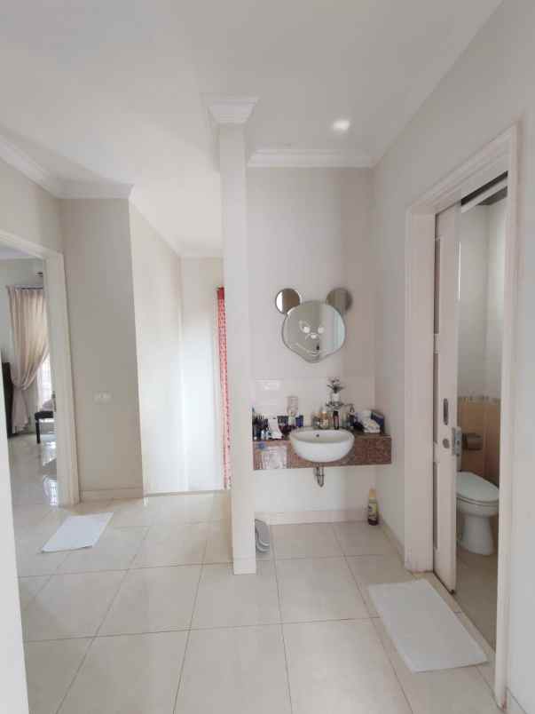 rumah hook siap huni cluster garnet summarecon serpong