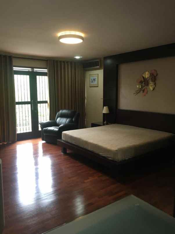 rumah jl cigadung raya