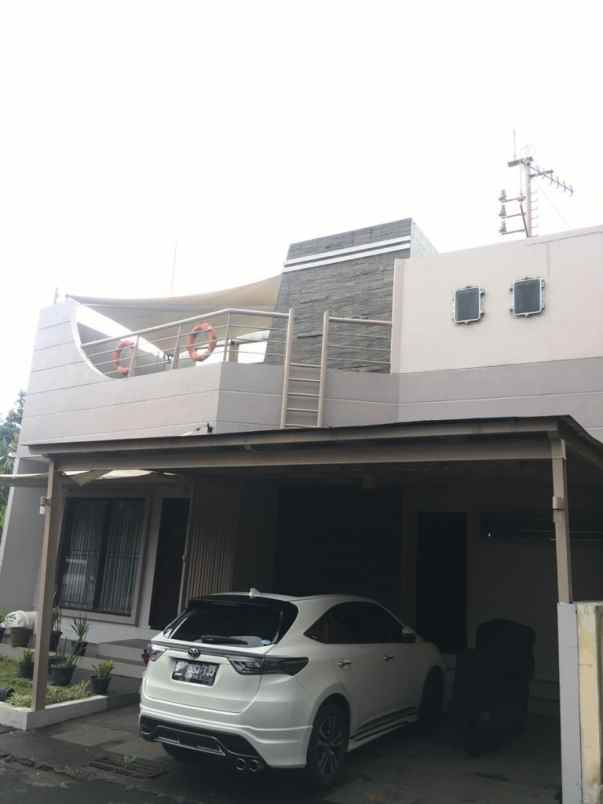 rumah jl cigadung raya