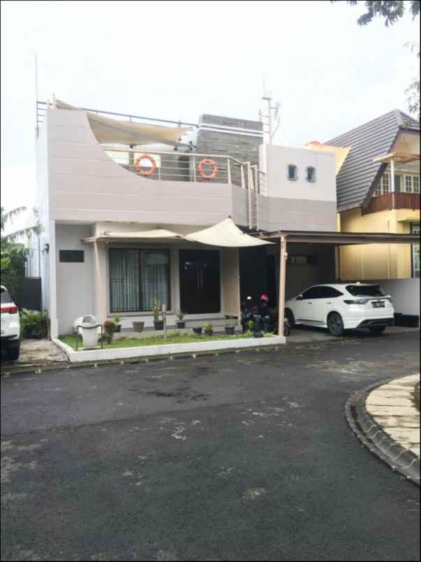 rumah jl cigadung raya