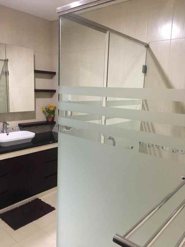 rumah jl cigadung raya