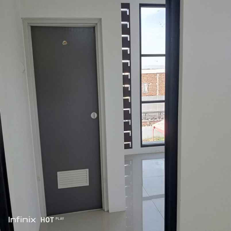 rumah jl cisasawi cihanjuang