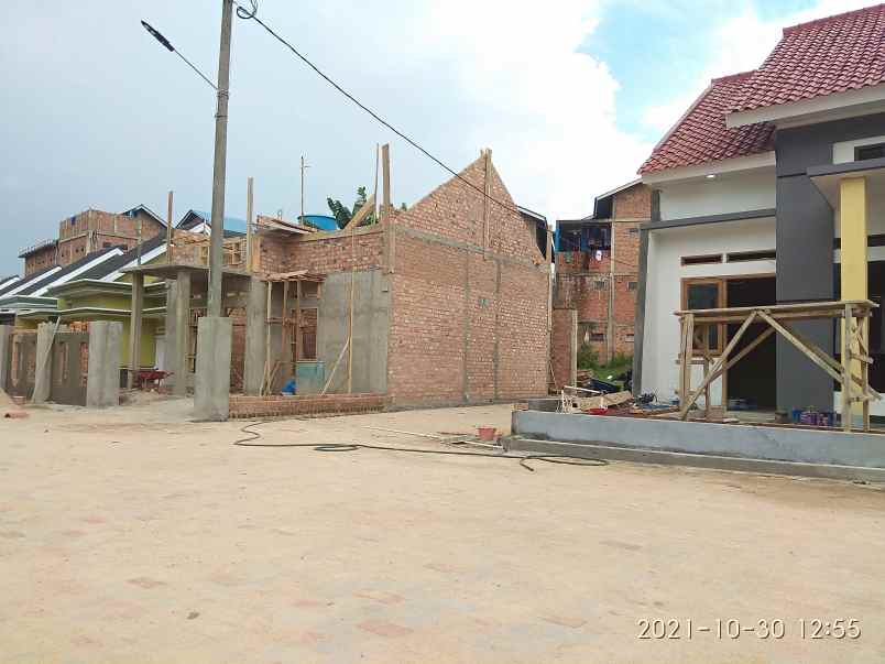 rumah jl hj komaruddin rajabasa