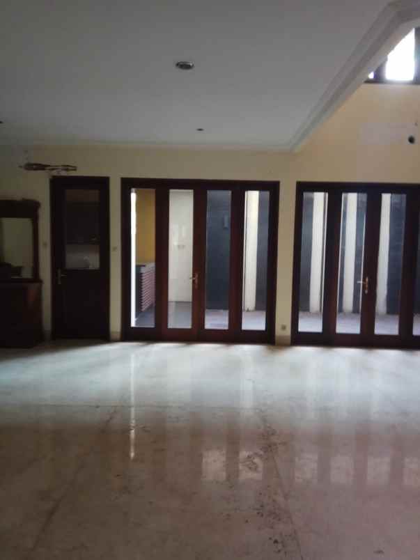 rumah kebayoran baru