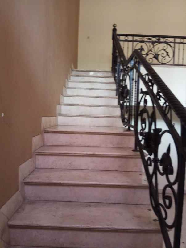 rumah kebayoran baru