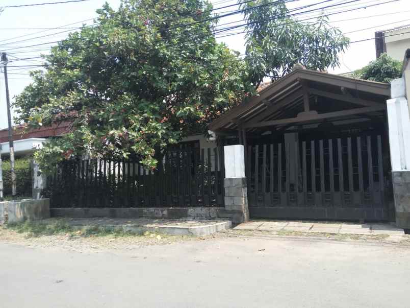 rumah lama strategis jl suryalaya buah batu bandung