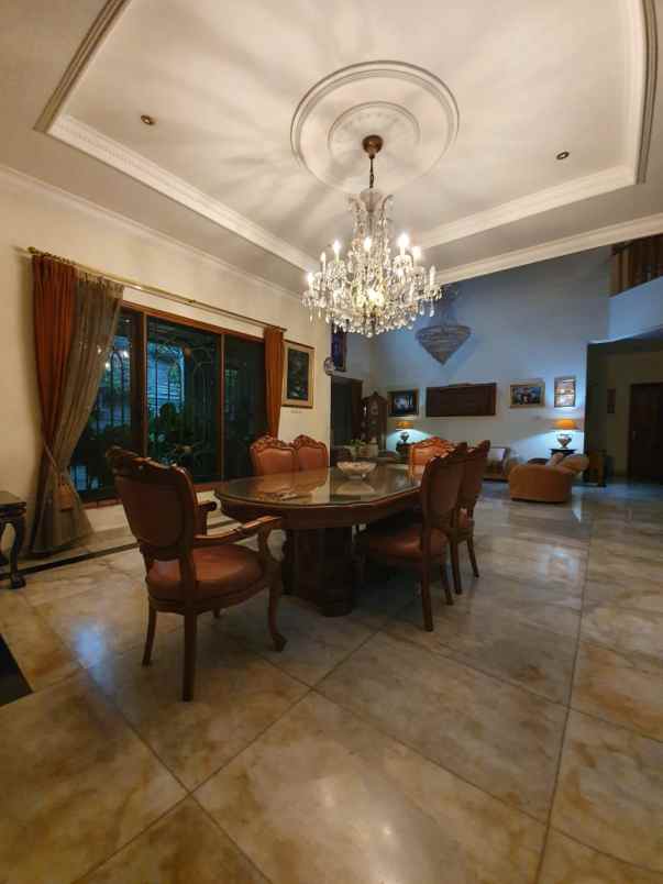 rumah lebak bulus