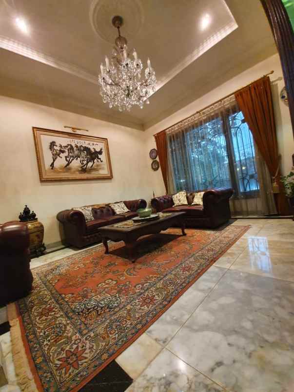 rumah lebak bulus