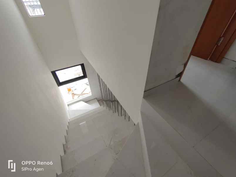 rumah lokasi nempel lebak bulus