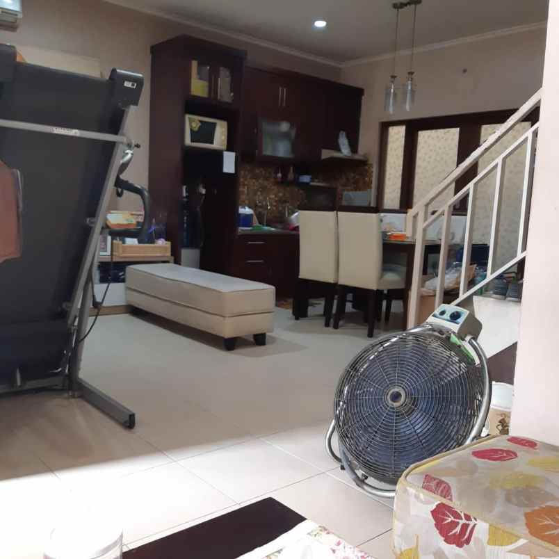 rumah menteng dalam jakarta selatan