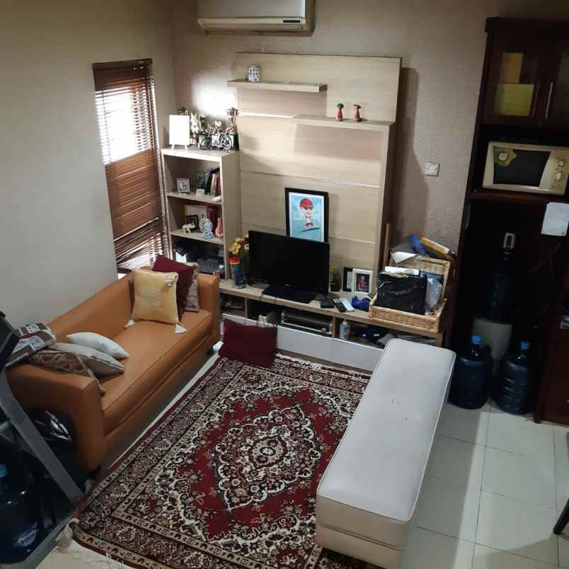 rumah menteng dalam jakarta selatan