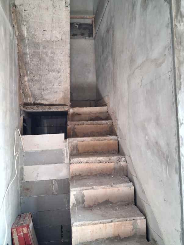 rumah mewah karangrejo banyumanik semarang