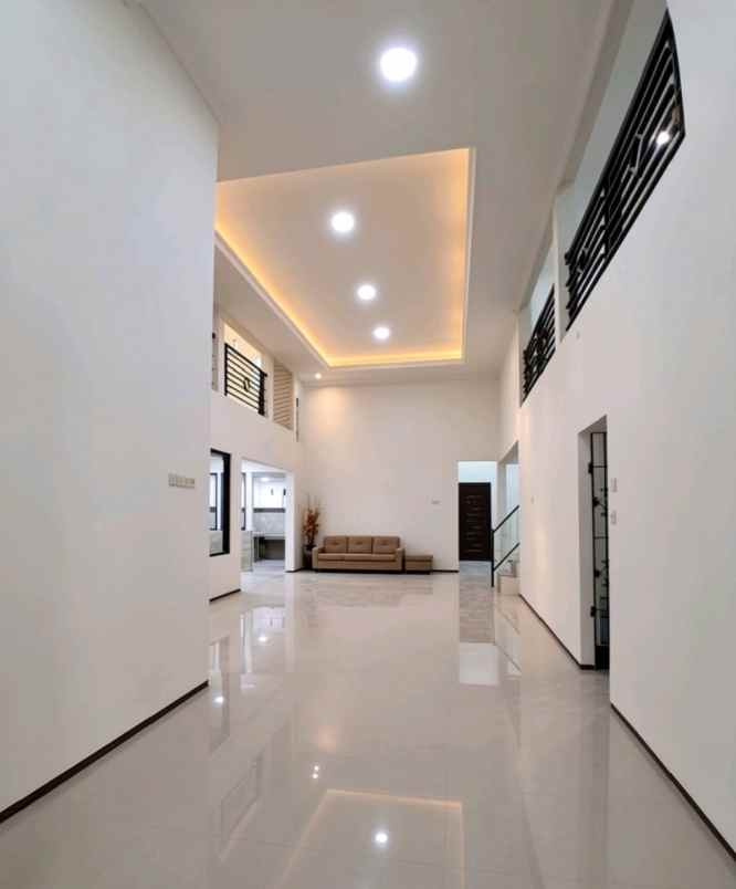 rumah mewah lamper semarang selatan