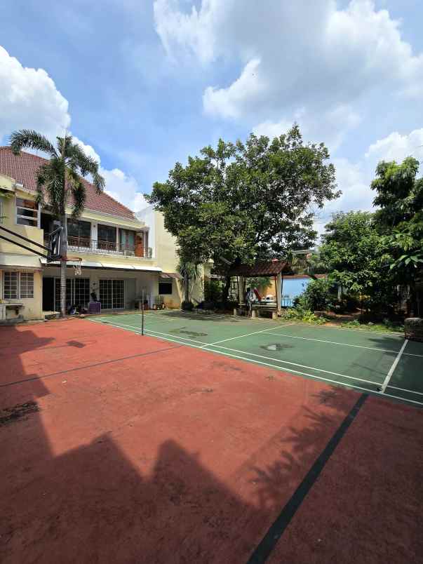 rumah mewah tanah luas di kav marinir pondok kelapa