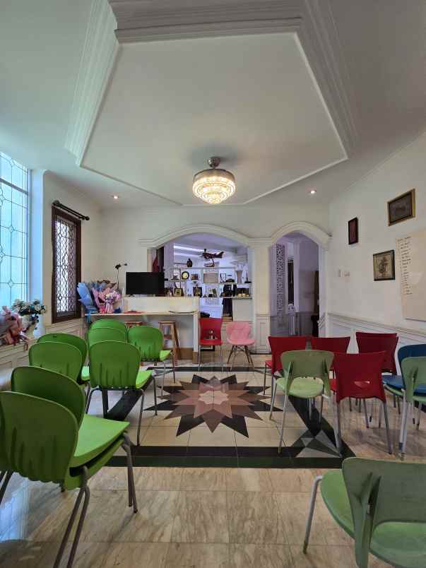 rumah mewah tanah luas di kav marinir pondok kelapa