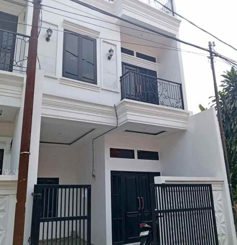 rumah minimalis dalam cluster di jagakarsa jaksel