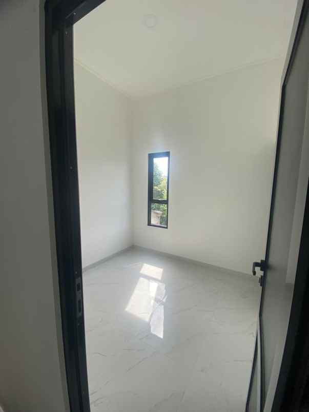 rumah minimalis di koja jakarta utara