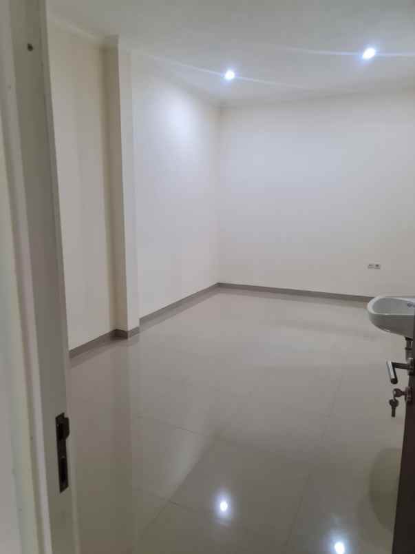 rumah modern dan mewah siap huni di pesanggrahan batu