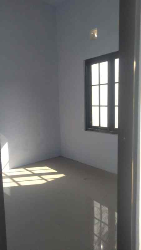 rumah modern minimalis lokasi buring kedungkandang