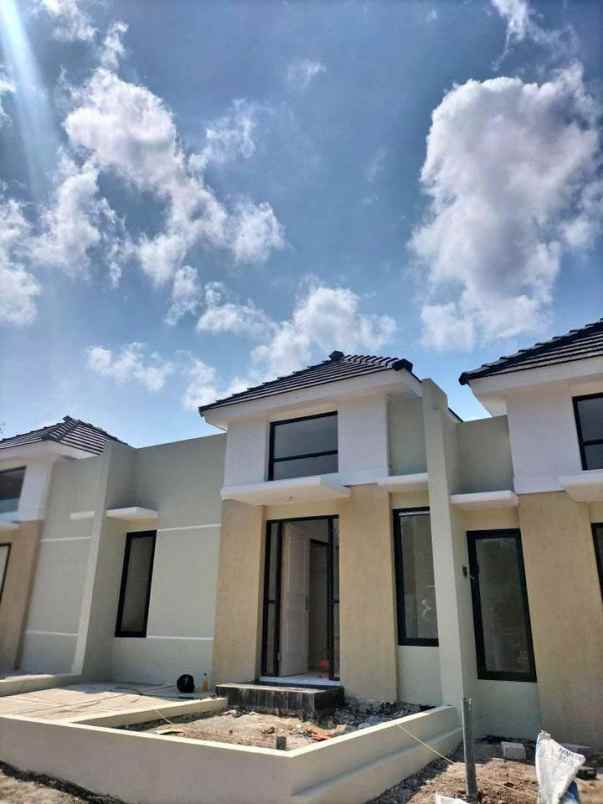 rumah modern minimalis lokasi cemorokandang