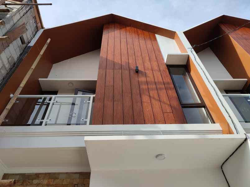 rumah pekapuran depok