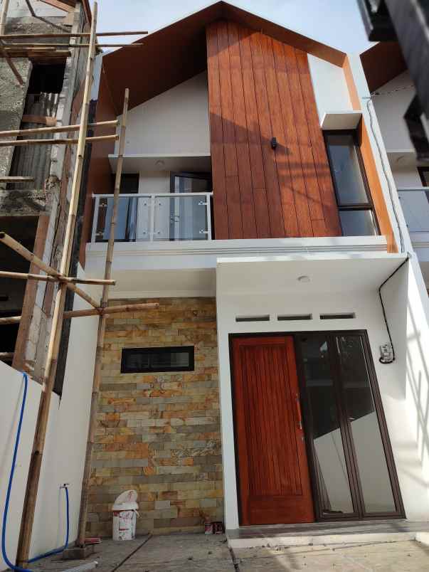 rumah pekapuran depok